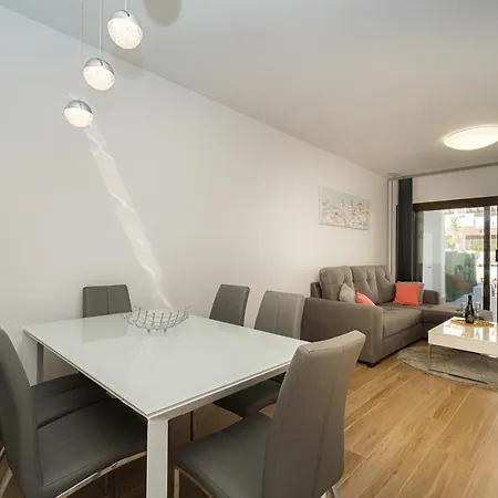 Canelle Apartment *